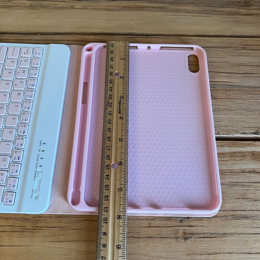 Pink Smart Keyboard Case With Matching Wireless Mouse - Picture 7 of 10